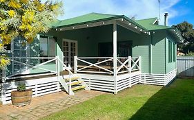 Town Hideaway - Sleeps 6